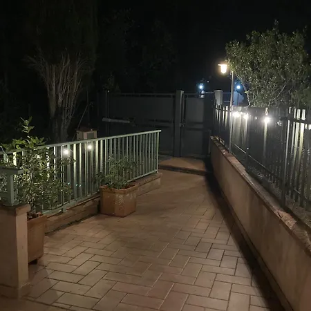 Onlyone בית הארחה